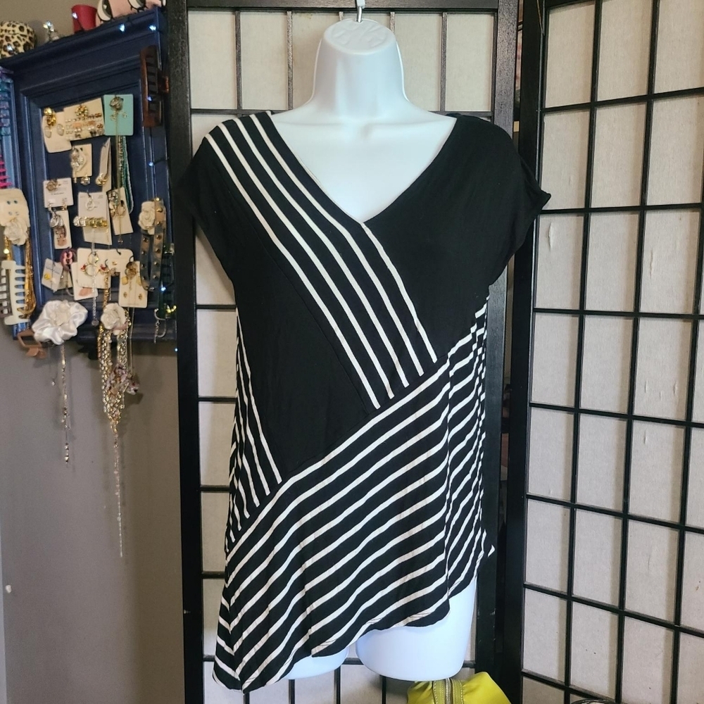 CABLE & GAUGE Asymmetrical B&W Career Blouse S